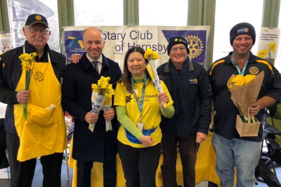 Minister Kean on Daffodil Day with Hornsby Rotary 